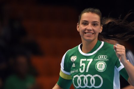 Szidónia Puhalák in the national team