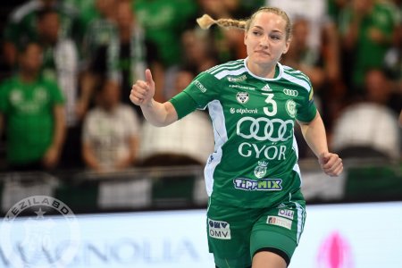 Jana Knedlikova has been injured