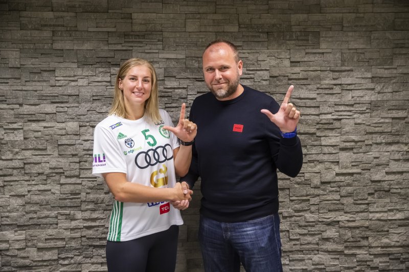 Stine Oftedal and Linn Blohm extend their stay in Győr