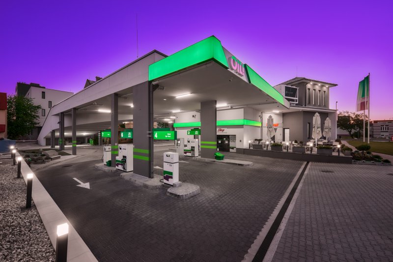 Discounts for season ticket holders at OIL service stations